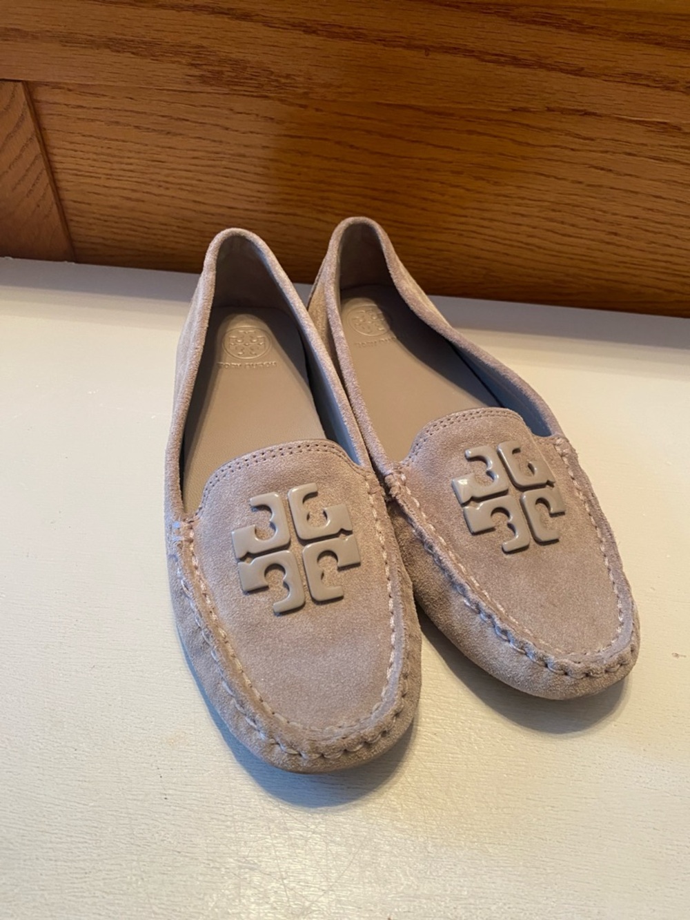 Tory Burch Women’s Suede Loafers Size 6